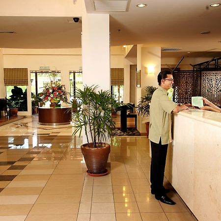 Suria Service Apartment-Hotel Bukit Merah Εξωτερικό φωτογραφία