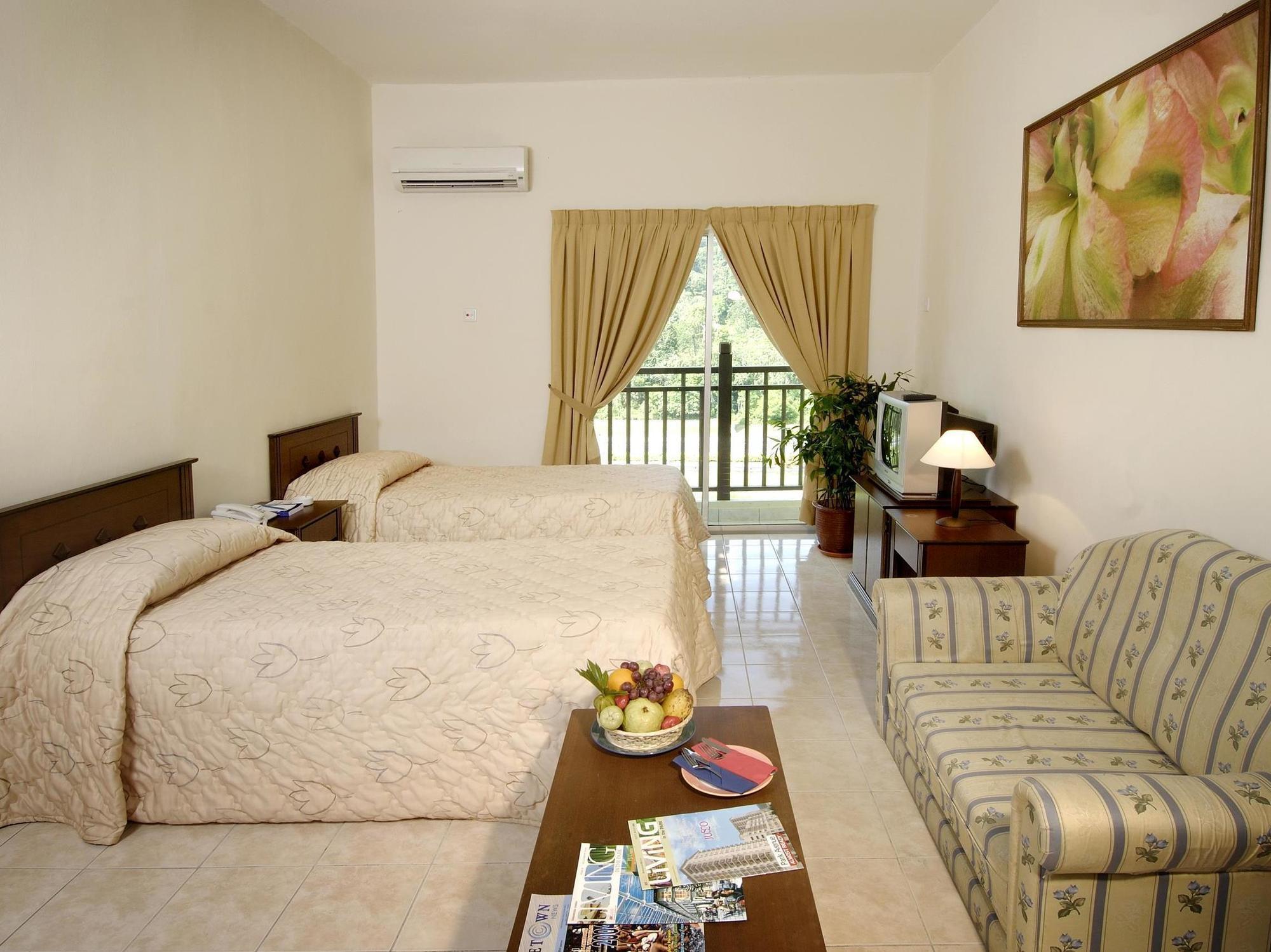 Suria Service Apartment-Hotel Bukit Merah Εξωτερικό φωτογραφία