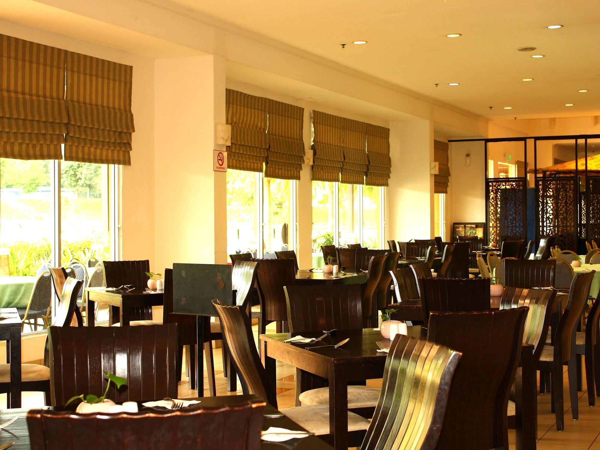 Suria Service Apartment-Hotel Bukit Merah Εξωτερικό φωτογραφία