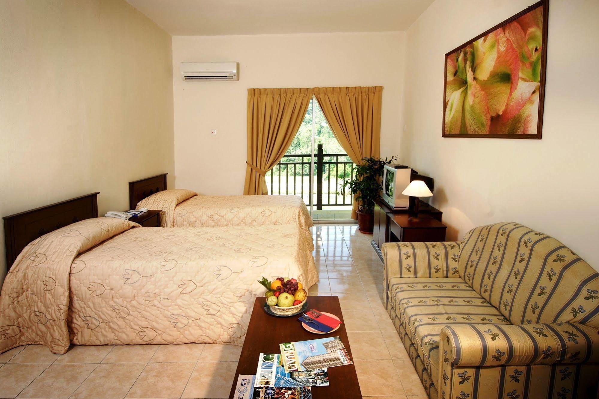 Suria Service Apartment-Hotel Bukit Merah Εξωτερικό φωτογραφία