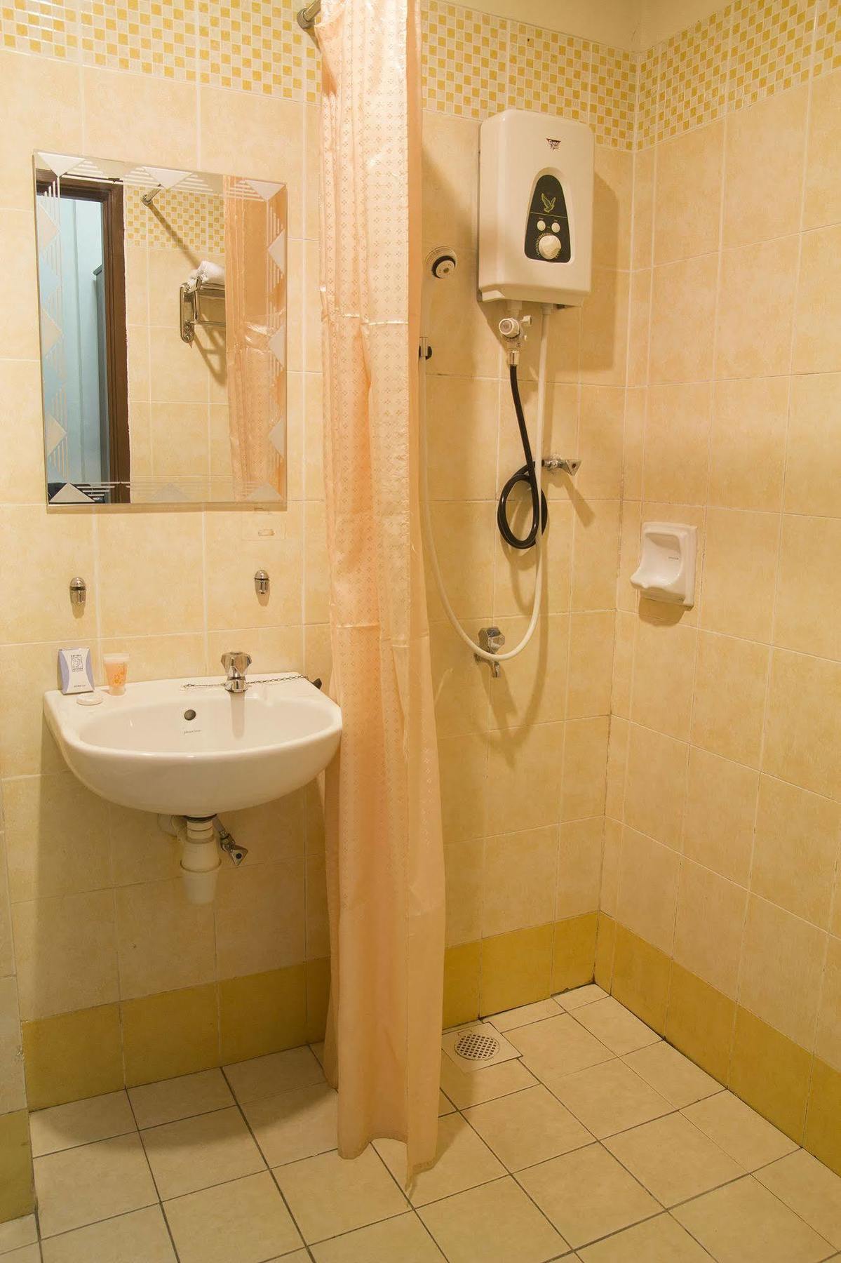Suria Service Apartment-Hotel Bukit Merah Εξωτερικό φωτογραφία