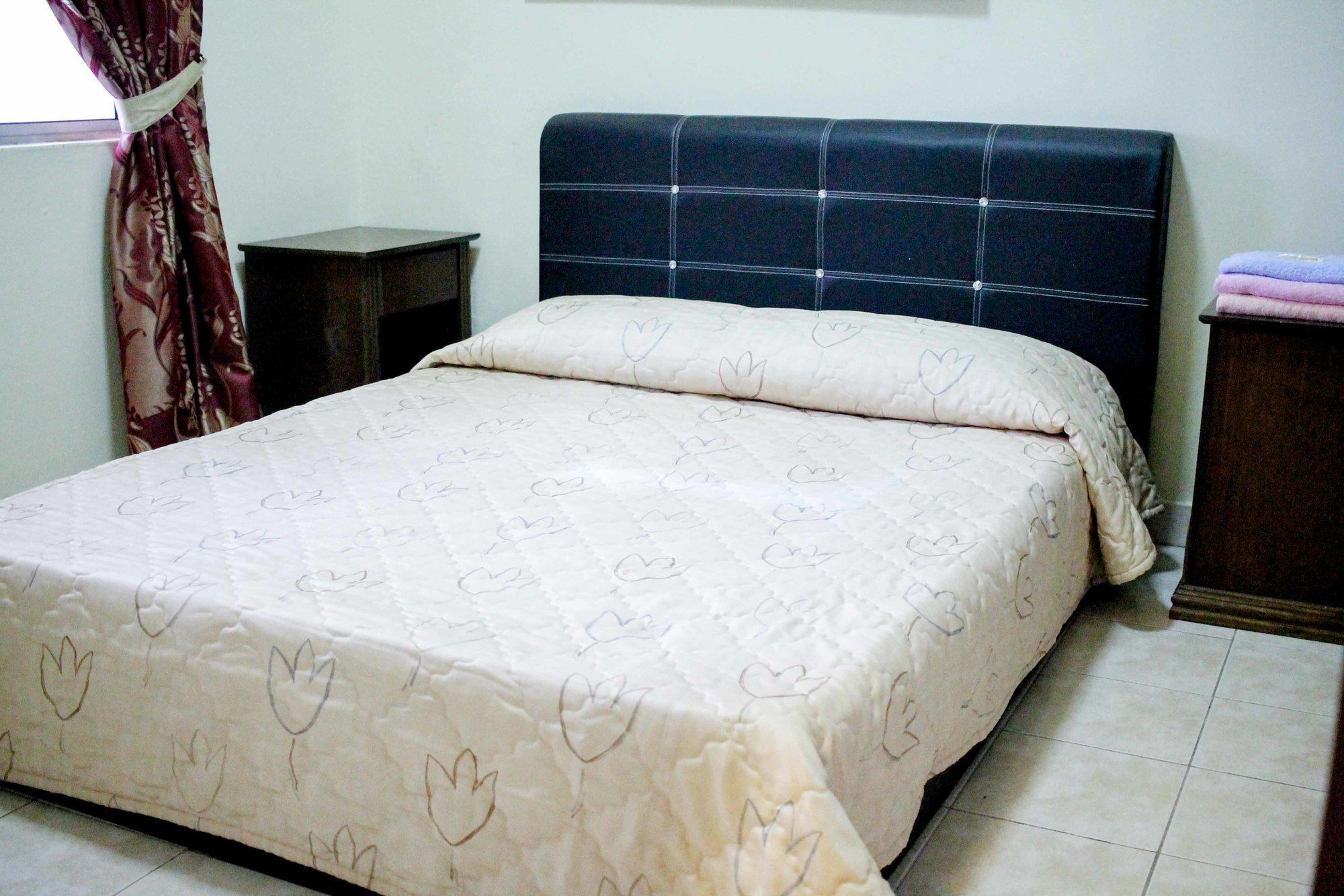 Suria Service Apartment-Hotel Bukit Merah Εξωτερικό φωτογραφία