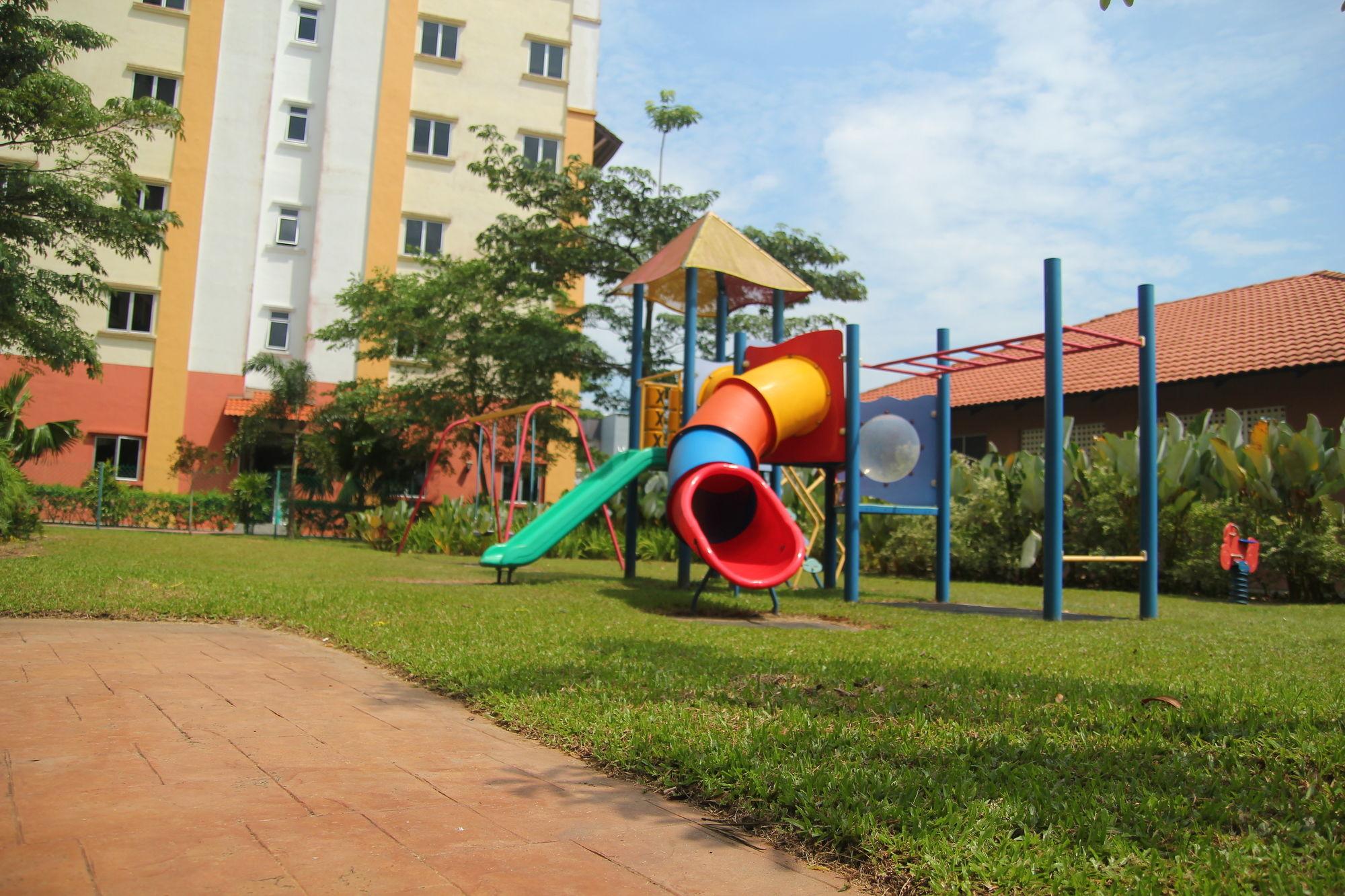Suria Service Apartment-Hotel Bukit Merah Εξωτερικό φωτογραφία